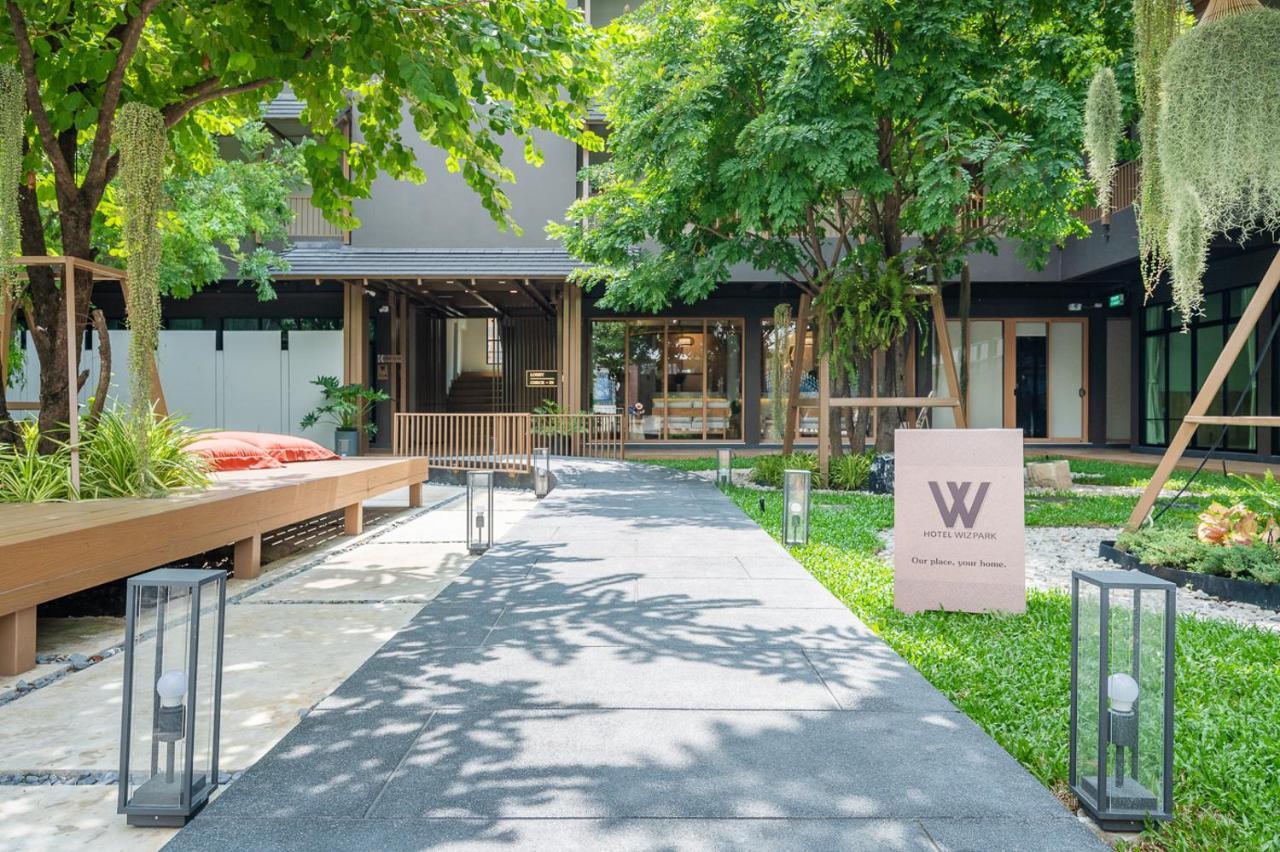 Hotel Wizpark Ratchada Bangkok Buitenkant foto
